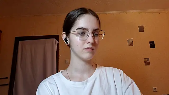 Katelemon online show from May 24, 1:44 pm