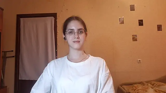 Snapshot of Katelemon chatting on July 6, 3:03 pm Katelemon online show from July 6, 3:03 pm