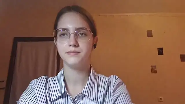 Snapshot of Katelemon chatting on July 18, 10:24 am Katelemon online show from July 18, 10:24 am