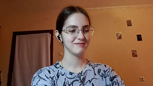 Katelemon online show from May 10, 12:20 pm