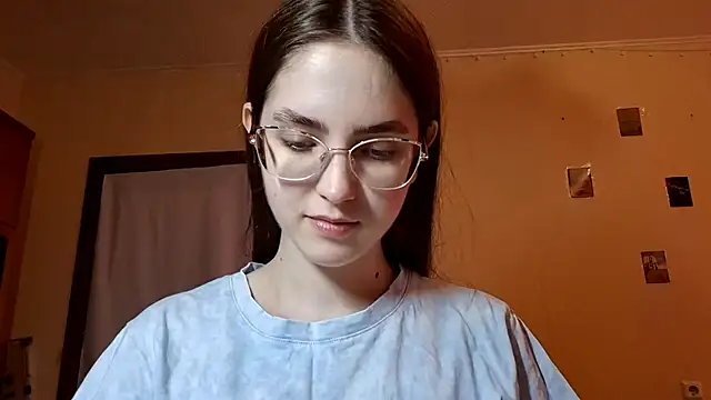 Katelemon online show from May 8, 2:10 pm