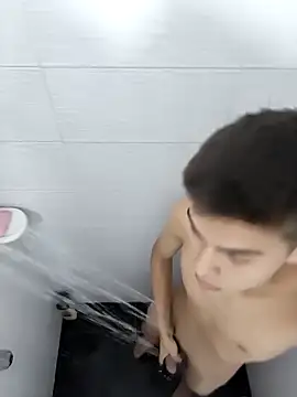 Snapshot of bbluchito chatting on March 1, 3:34 pm bbluchito online show from March 1, 3:34 pm