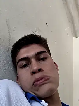 Snapshot of bbluchito chatting on February 27, 3:12 pm bbluchito online show from February 27, 3:12 pm