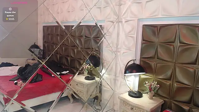 Snapshot of MelodyBlazze chatting on June 11, 9:01 pm MelodyBlazze online show from June 11, 9:01 pm