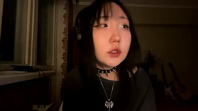 Snapshot of Yunananaa chatting on February 23, 2:28 pm Yunananaa online show from February 23, 2:28 pm