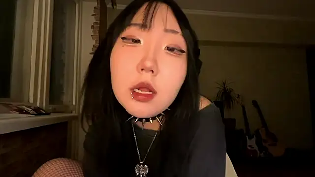 Snapshot of Yunananaa chatting on February 24, 2:18 pm Yunananaa online show from February 24, 2:18 pm