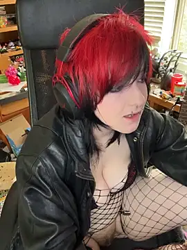 vampboytoy online show from April 2, 3:30 pm