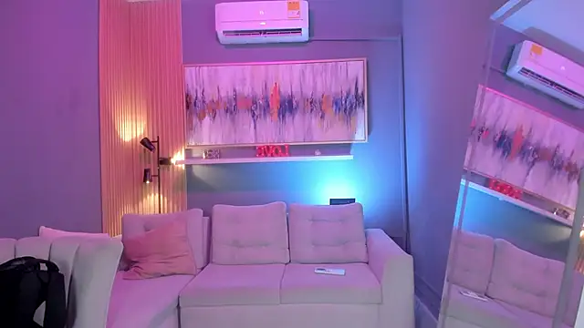 janinne lu online show from March 27, 11:11 am