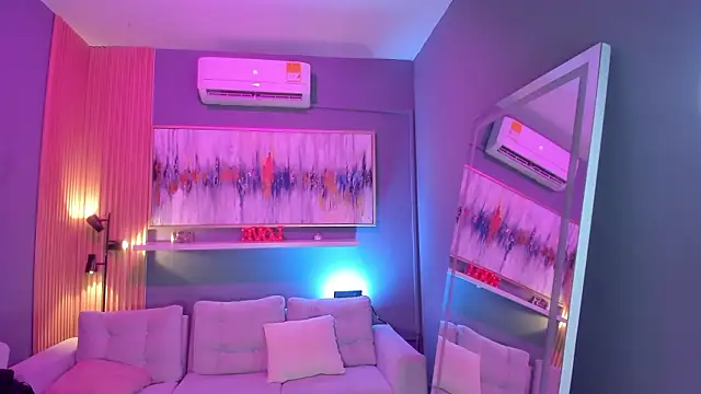 janinne lu online show from March 26, 10:57 am