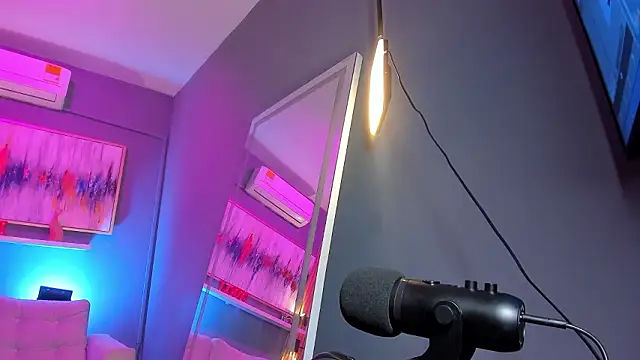 janinne lu online show from March 13, 11:15 am