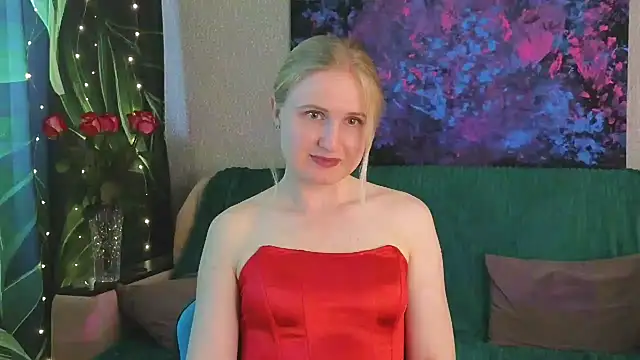 Snapshot of Lanavi_Smile chatting on July 8, 6:14 am Lanavi Smile online show from July 8, 6:14 am