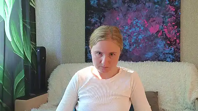 Snapshot of Lanavi_Smile chatting on July 17, 6:10 am Lanavi Smile online show from July 17, 6:10 am