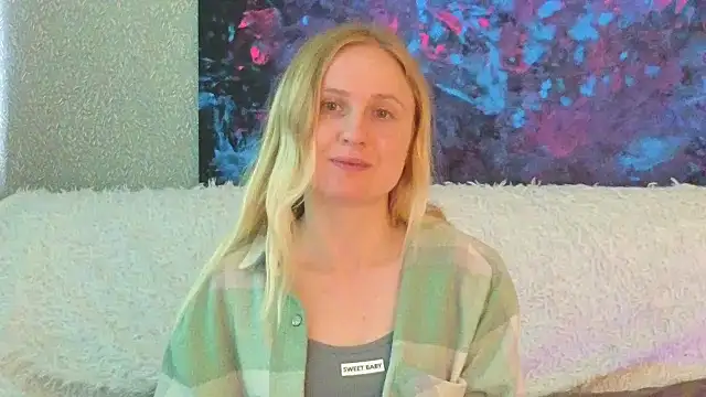 Snapshot of Lanavi_Smile chatting on June 16, 6:13 am Lanavi Smile online show from June 16, 6:13 am