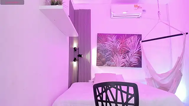 cailing  online show from March 30, 11:22 am