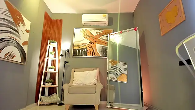 cailing  online show from March 6, 10:54 am