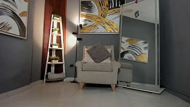 cailing  online show from March 23, 11:21 am