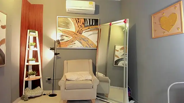 cailing  online show from March 25, 10:58 am