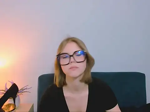 StormiSmooth online show from March 31, 11:23 am