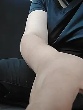 valen fetish online show from June 5, 3:40 pm