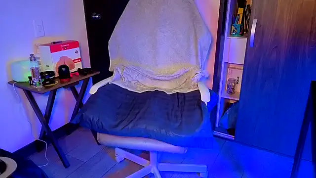 Wheeler Green online show from April 10, 2:18 am