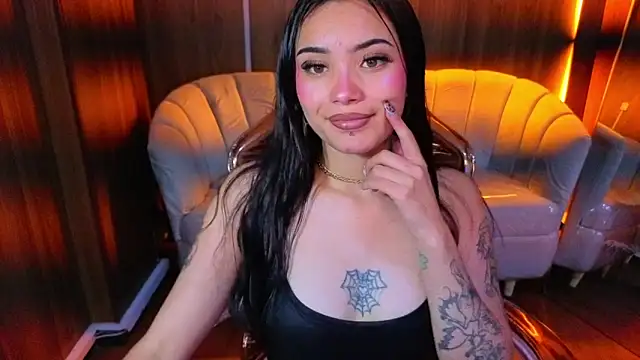 Daphne nicole b online show from April 15, 1:04 pm