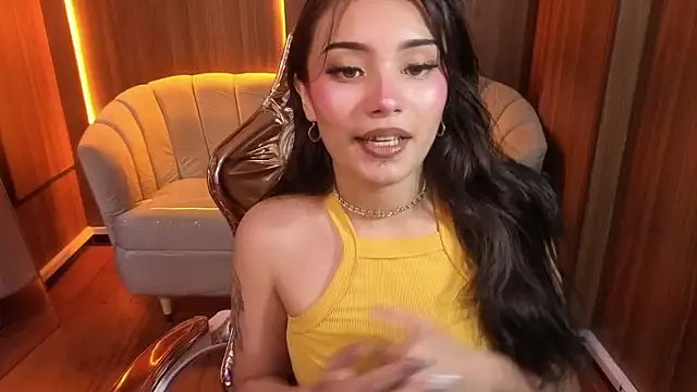 Daphne nicole b online show from April 7, 12:51 pm