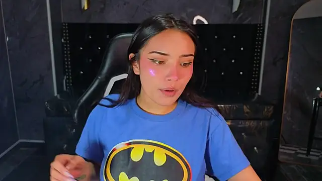 Snapshot of Daphne_nicole_b chatting on July 10, 12:49 pm Daphne nicole b online show from July 10, 12:49 pm