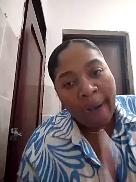 Snapshot of Megan-Small chatting on February 27, 7:24 pm Megan-Small online show from February 27, 7:24 pm