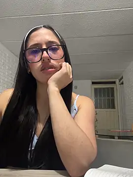 Snapshot of susi_chimm chatting on May 12, 1:35 am susi chimm online show from May 12, 1:35 am