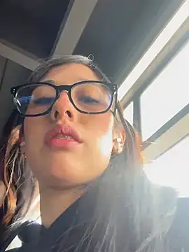 Snapshot of susi_chimm chatting on June 16, 1:11 pm susi chimm online show from June 16, 1:11 pm