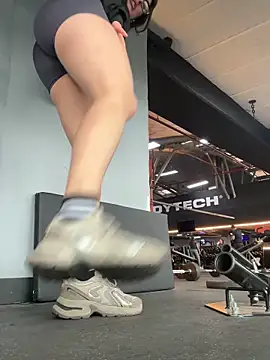 susi chimm online show from March 7, 8:47 pm