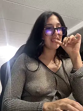 Snapshot of susi_chimm chatting on April 24, 1:29 am susi chimm online show from April 24, 1:29 am