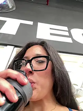 susi chimm online show from March 20, 3:24 pm