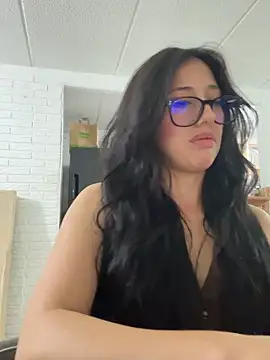 susi chimm online show from April 17, 1:19 am