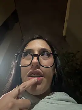 Snapshot of susi_chimm chatting on February 27, 2:34 am susi chimm online show from February 27, 2:34 am