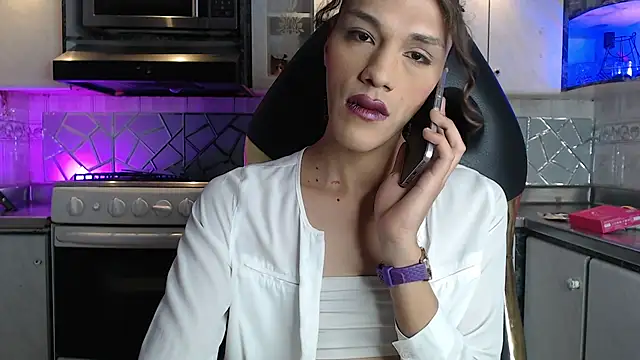 CrisOzzz online show from May 1, 5:51 pm