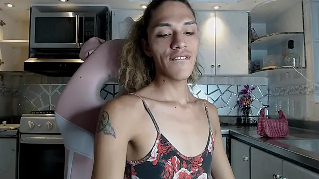 CrisOzzz online show from March 1, 6:52 pm