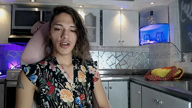 CrisOzzz online show from March 16, 5:48 pm