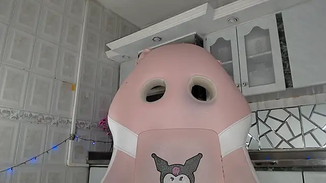 CrisOzzz online show from February 24, 7:59 pm