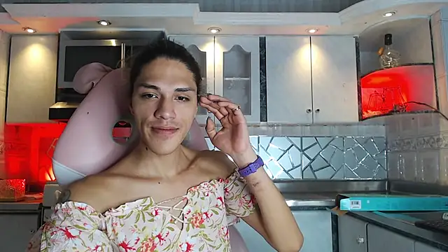 CrisOzzz online show from March 26, 7:56 pm