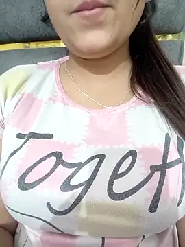 Snapshot of Shanaya-Hotty chatting on April 3, 9:32 pm Shanaya-Hotty online show from April 3, 9:32 pm