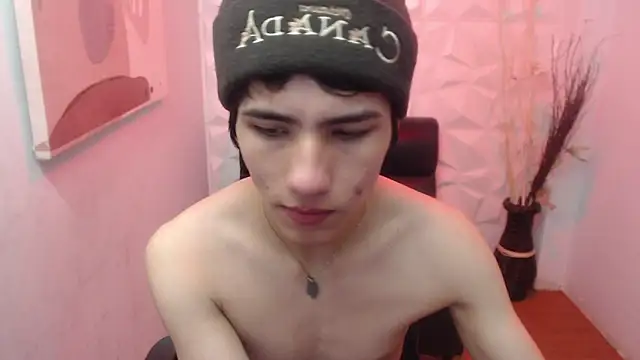 Stich 23 online show from March 12, 2:32 pm