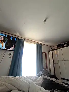 Snapshot of Edu235 chatting on February 22, 3:46 pm Edu235 online show from February 22, 3:46 pm