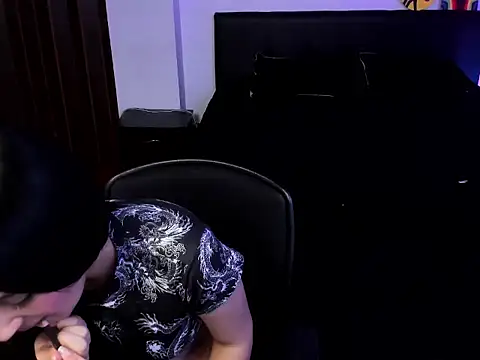 ginebrapurple online show from March 11, 5:51 pm