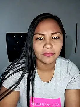 Snapshot of Milow1 chatting on February 21, 2:46 am Milow1 online show from February 21, 2:46 am