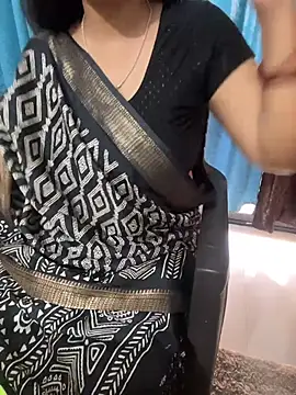 Snapshot of Queenlipx chatting on February 21, 11:34 am Queenlipx online show from February 21, 11:34 am