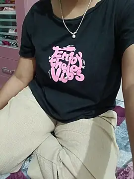 Queenlipx online show from March 10, 4:22 pm