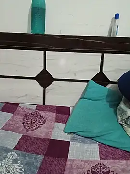 Queenlipx online show from March 5, 3:52 pm