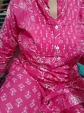 Queenlipx online show from March 7, 3:39 pm