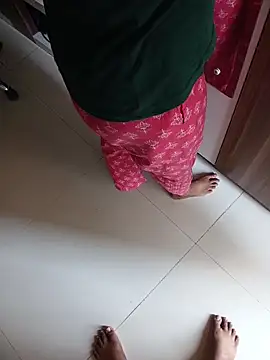 Queenlipx online show from March 13, 5:01 am